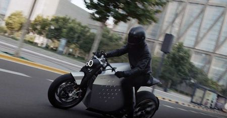 Davinci Tech pokazało motocykl DC100. Chiński elektryk dostanie asystenta jazdy