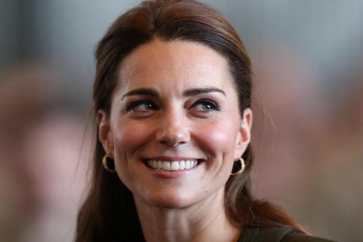Nie uwierzysz! Sweter Kate Middleton kosztuje mniej niż 90 zł