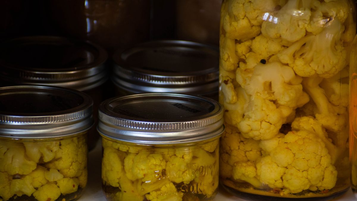 Kiszony kalafior w słoiku