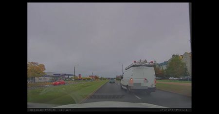 W 15 sekund stracił prawko. Kierowca busa dostał 30 pkt i wysoki mandat