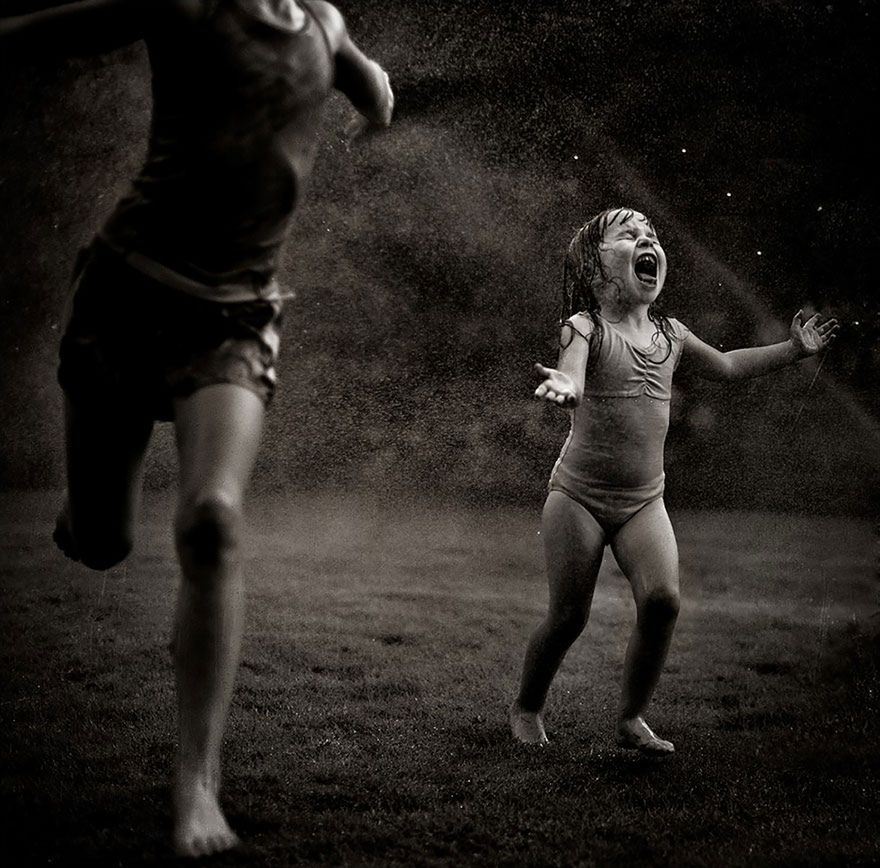 „Strong Is The New Pretty” - mama fotografuje swoje córki, jako młode wojowniczki 21