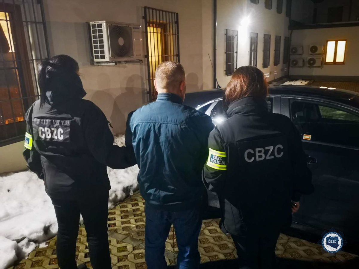 Lekarski spisek na milion tabletek. CBZC rozbiło gang fałszywych recept i psychotropów