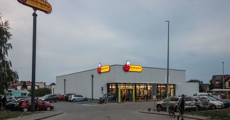 Ważna zmiana w Biedronce przed Wszystkich Świętych 2022