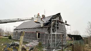 Unisławice: Walczyli z ogniem kilka godzin. Poszkodowana w szpitalu