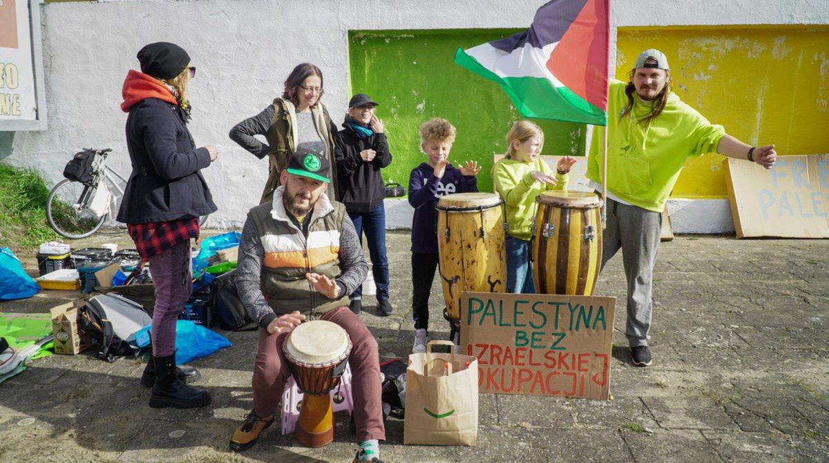 Konin: Miasto wspiera Palestynę podczas tworzenia muralu na Zatorzu