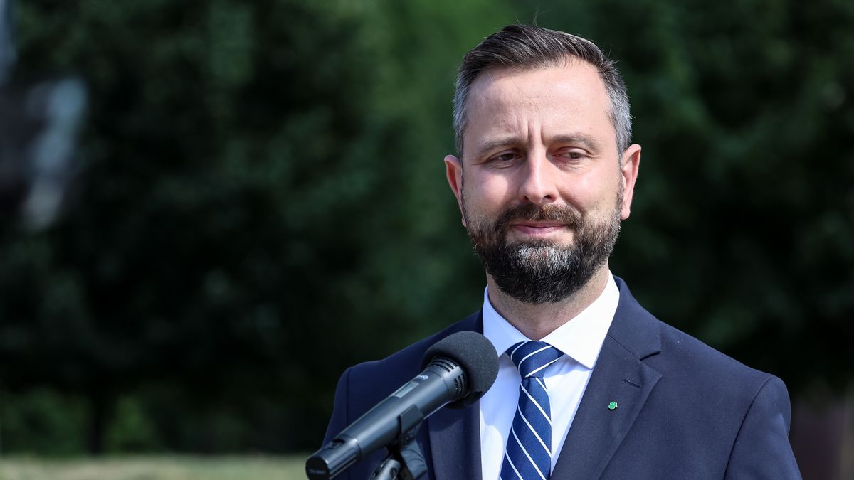 KRAKOW, POLAND - 2024/07/05: Polish Minister of National Defence and Deputy Prime Minister, Wladyslaw Kosiniak-Kamysz speaks during the commencement ceremony of the EU Battle Group's duty in 6th Logistics Battalion in Krakow. The duty in the EU Battle Group is an answer to geopolitical security, The group consists of special forces on stand-by ready for humanitarian and peacekeeping missions. Polish 6 Airborne Brigade forms the main core of the group. (Photo by Dominika Zarzycka/SOPA Images/LightRocket via Getty Images)