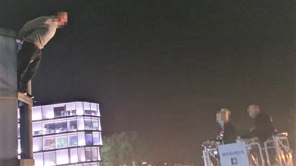 Błyskawicznie podjęte działania oraz bardzo duże doświadczenie policjantów z Zespołu Negocjacyjnego z Komendy Wojewódzkiej Policji w Krakowie uratowały życie 33-latka ze Śląska.