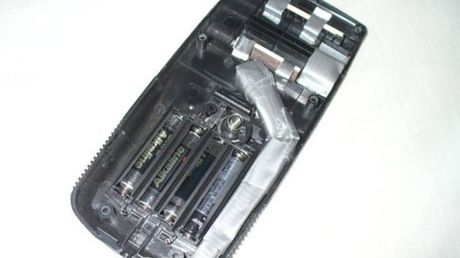 Działający kalkulator z wbudowaną "lufką" 1