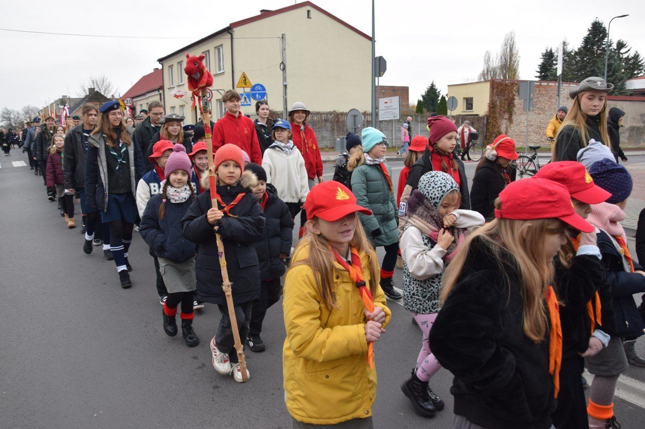 Narodowy Dzień Niepodległości 2025 przed pomnikiem Piłsudskiego