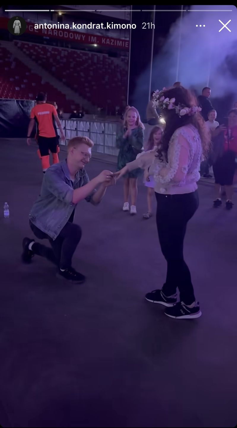 Zakochani po oświadczynach zaczęli tańczyć do "Pocałunków" Sanah