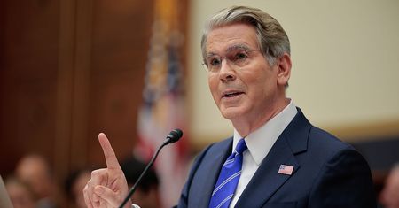 USA namierzyły sieć za miliardy. Miała pomagać Iranowi i Rosji