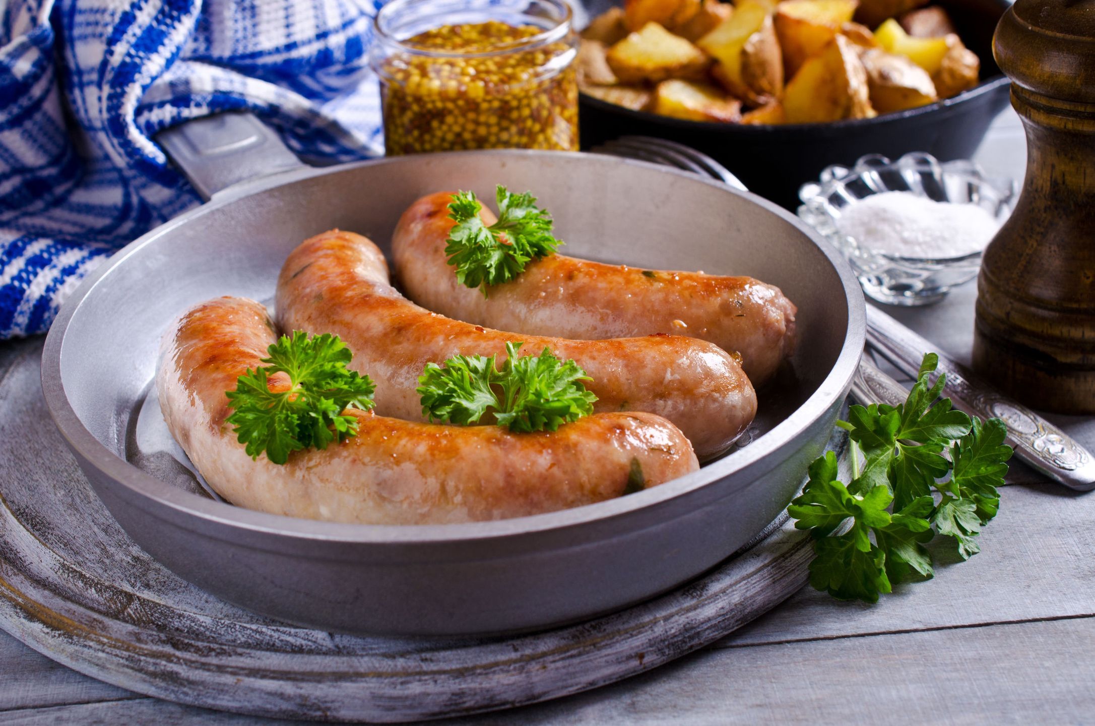 Pieczona biała kiełbasa