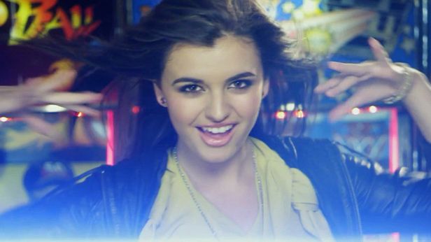 Horror powraca! Posłuchajcie najnowszej piosenki Rebeki Black 1