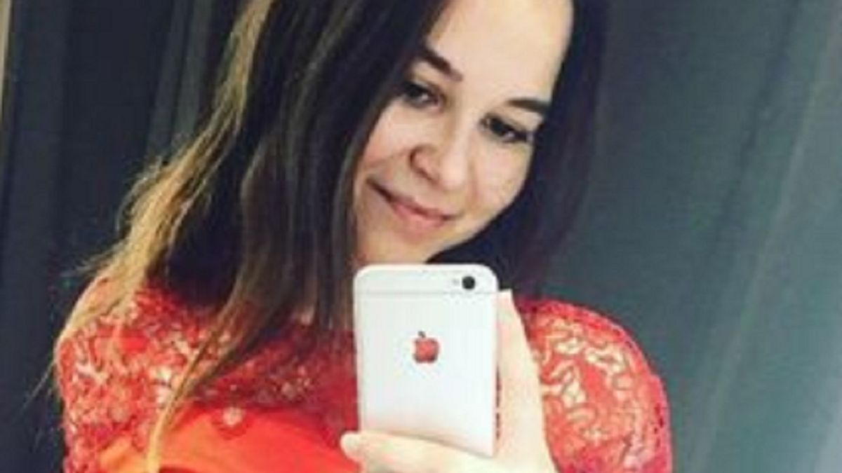 23-latka była bardzo zdolna i szybko awansowała w banku.