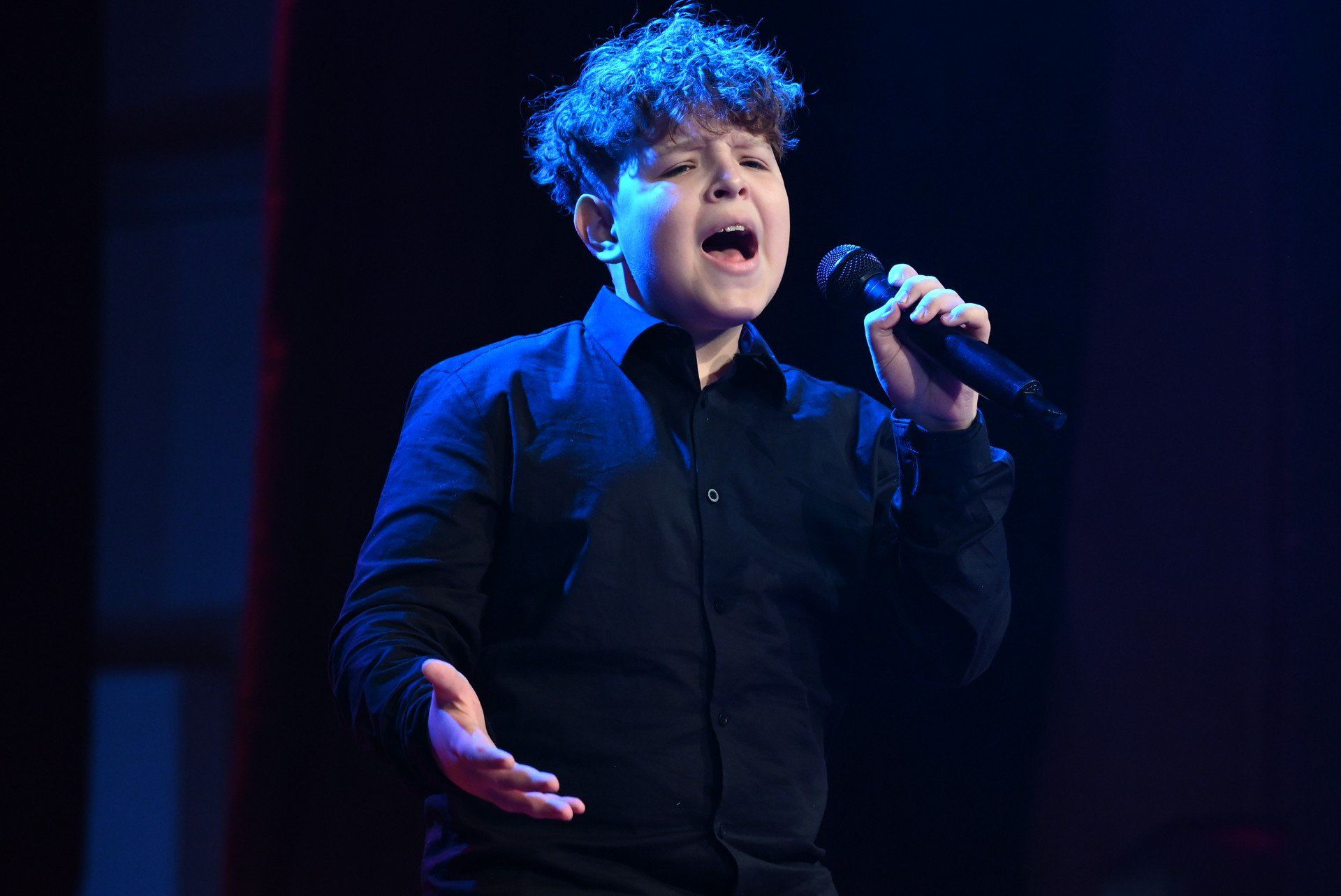 31. Międzynarodowy Festiwal Piosenkarzy w Wojewódzkim Domu Kultury w Kielcach. Występ Adriana Mazura z Końskich.