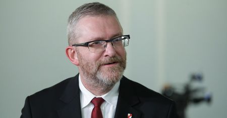 Grzegorz Braun gra z PiS? "Będzie chciał to na coś przekuć"