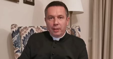 Ksiądz aż się zagotował. "Powinni być ekskomunikowani"