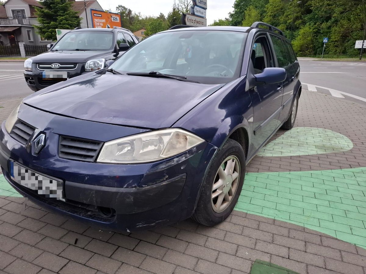 Nietrzeźwy kierowca doprowadził do zderzenia pojazdów. Miał prawie 1,5 promila alkoholu