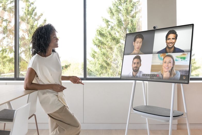 Surface Hub 2S – tablica interaktywna nowej generacji idealna w czasach pracy zdalnej