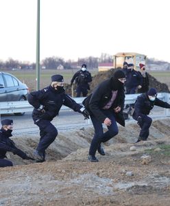 Września. Incydent na konferencji premiera. 16 zatrzymanych