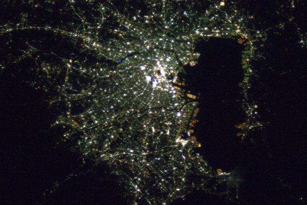 Astronauta pokazuje zdjęcia z kosmosu przez Twittera 4