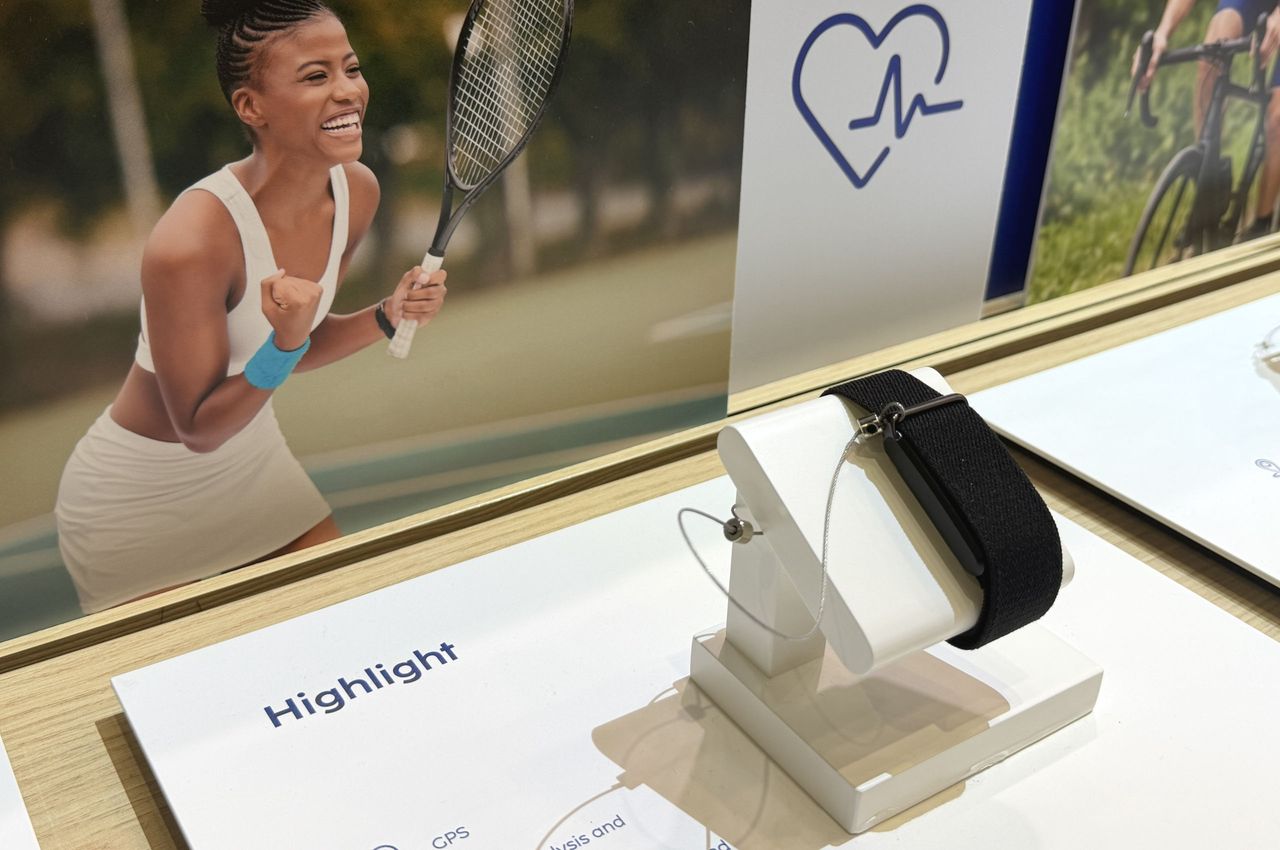 Hama na IFA 2026 - opaska Smart Band One