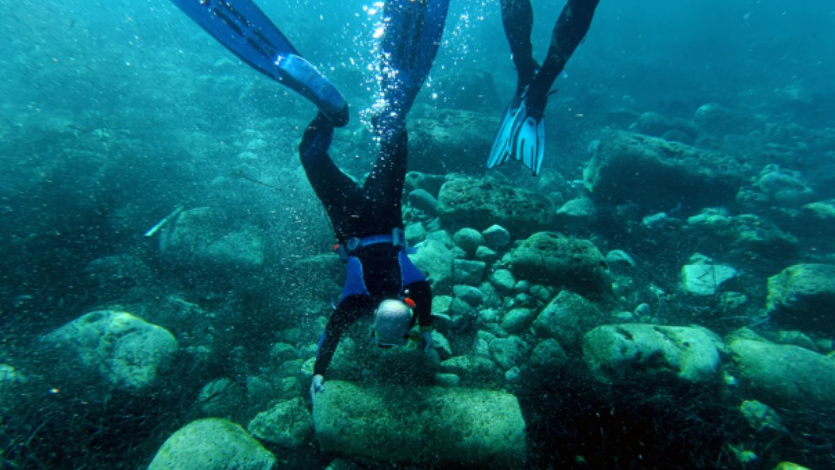 W porcie Ptolemais trwają podwodne badania nieinwazyjne