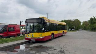 Żółto - czerwony autobus pojawił się na legnickich ulicach