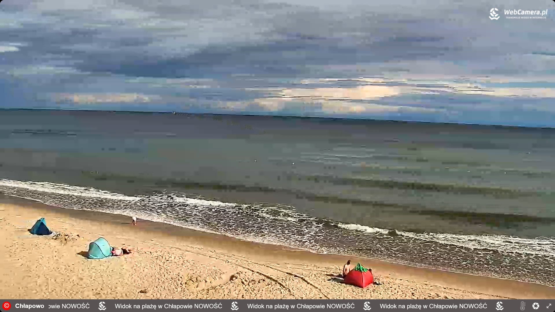 Namioty zamiast parawanów nad polskim morzem