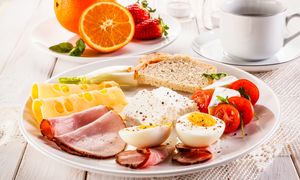 Czarna lista śniadań. Tych produktów unikaj jak ognia