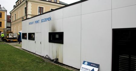 Antyszczepionkowe szaleństwo. Jak daleko sięga tolerancja rządzących?