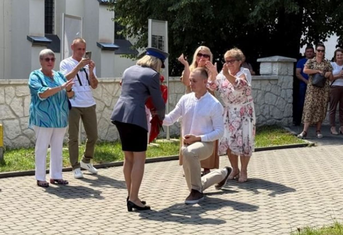 Sceny na Święcie Policji. Zdjęcia trafiły do sieci