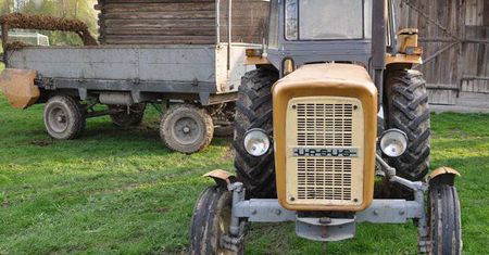 Wypadek w Księżpolu. Traktor przejechał mężczyznę
