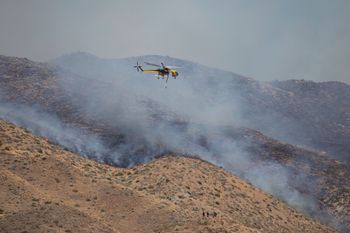 Ogromny pożar w Nevadzie. Tysiące ludzi uciekają przed "Hawk Fire"