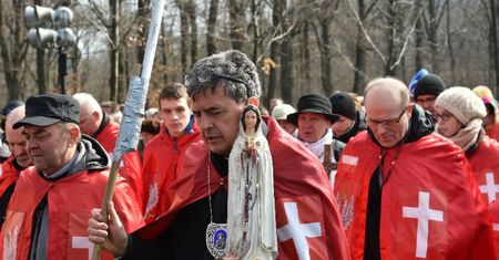 Rycerze Chrystusa Króla na manowcach Kościoła - jest ich kilka tysięcy