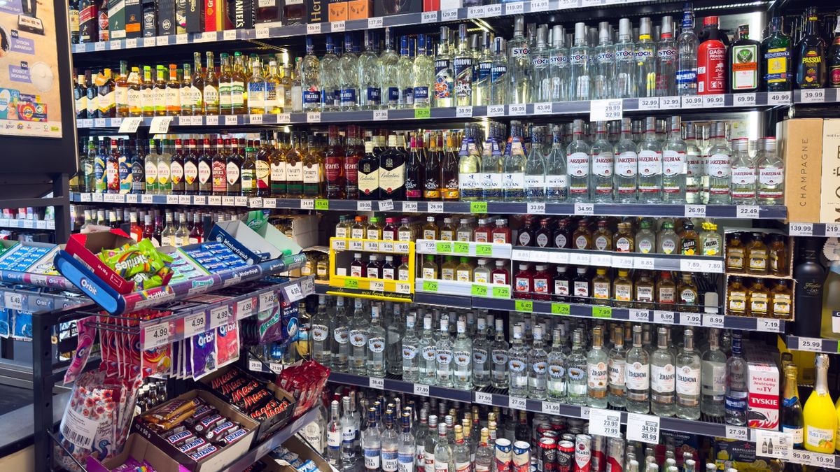 Polacy coraz częściej sięgają po gotowe drinki