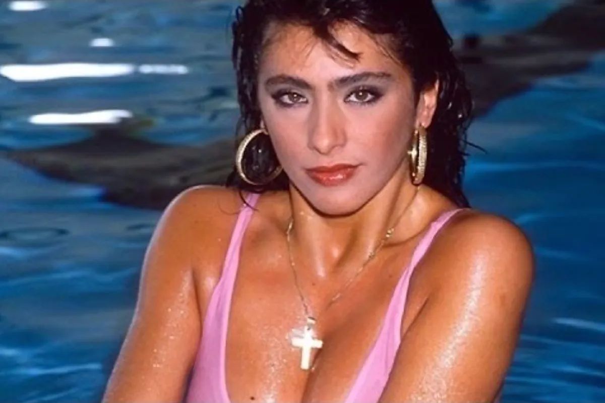 Sabrina Salerno cieszyła się sporą populatnością w latach 80. i 90. (kadr z teledysku)