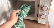 Nie załamuję rąk nad trudnymi plamami. Ręczniki kuchenne wkładam do mikrofali