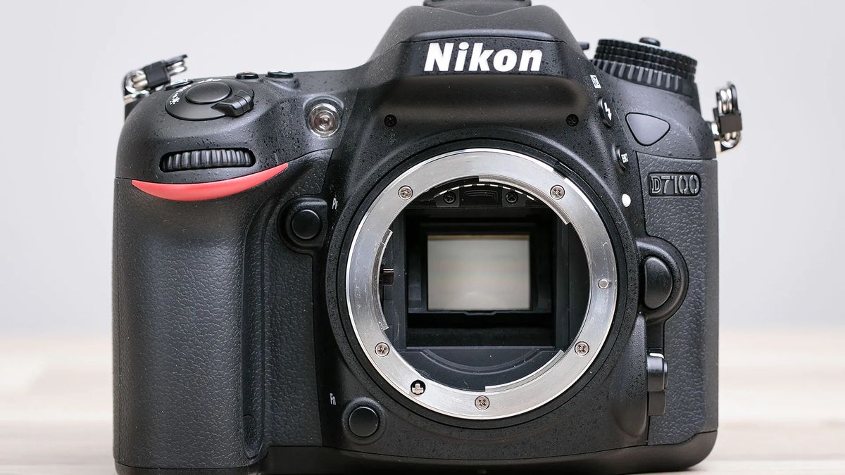 10-letni Nikon D7100 dostał aktualizację oprogramowania. Producent o nim pamięta 1