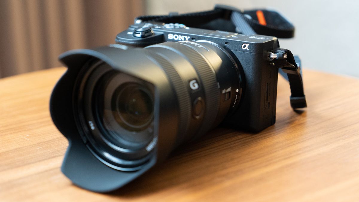 Sony wstrzymuje produkcję 3 aparatów. Jeśli planowałeś któryś kupić, będzie problem 1