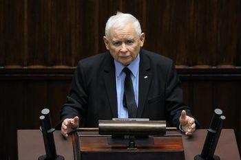 Okrągły stół ws. wyborów. Kaczyński straszy powtórką z Rumunii