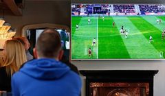 Pub słono zapłaci za pirackie mecze. Co roku tysiące kontroli