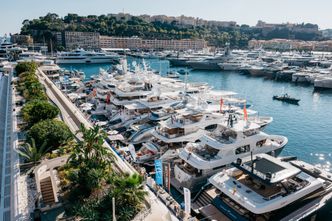 Majątek oligarchów osaczony. Kolejny raj podatkowy dołącza do sankcji