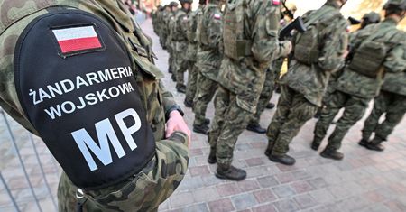 Młodzi garną się do wojska? Wyniki badania pokazały brutalną prawdę