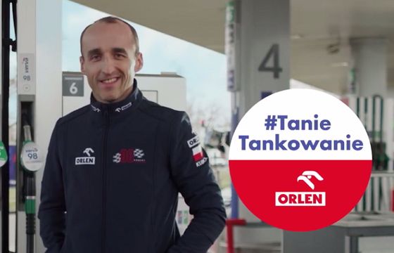 Orlen z Robertem Kubicą reklamuje „tanie tankowanie dla wszystkich, którzy nie mogą pozostać w domu” (wideo)