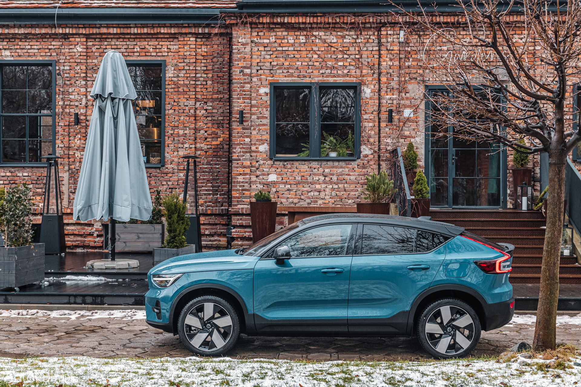 Na tle konkurentów C40 nie wprowadza nic nowego. Ale dla Volvo to ważny model