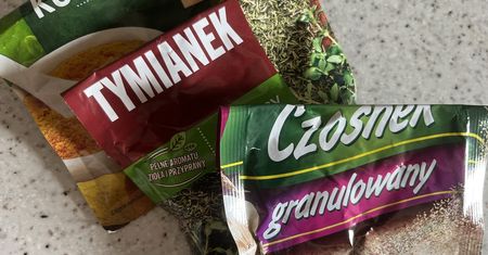 Gdzie wyrzucić opakowania po przyprawach? Łatwo o błąd