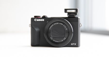 Canon Powershot G7X Mark III - aparat do vlogów, który mieści się w kieszeni