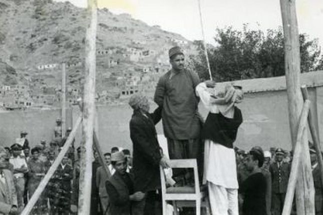 Abul Djabar (za Murderpedia.org; niektóre źródła wskazują, że to zdjęcie egzekucji marokańskiego mordercy)