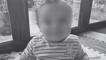 Adoptował dziecko z partnerem. Piekło małego Prestona. Chłopiec zmarł